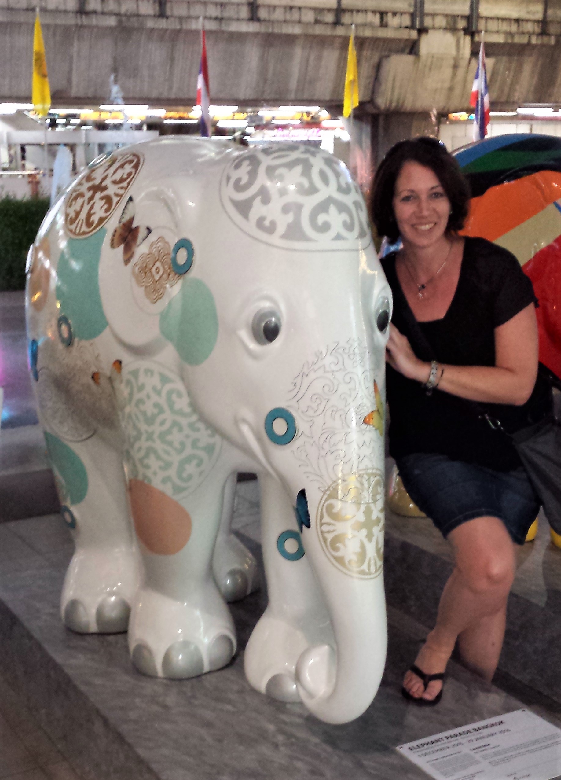 Silke Wüst Bangkok vor Elefanten